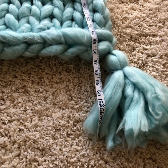 Handcrafted Dusty Baby Blue Chunky Merino Wool Tassel Blanket Decor Cozy Blanket - Picture 15 of 15